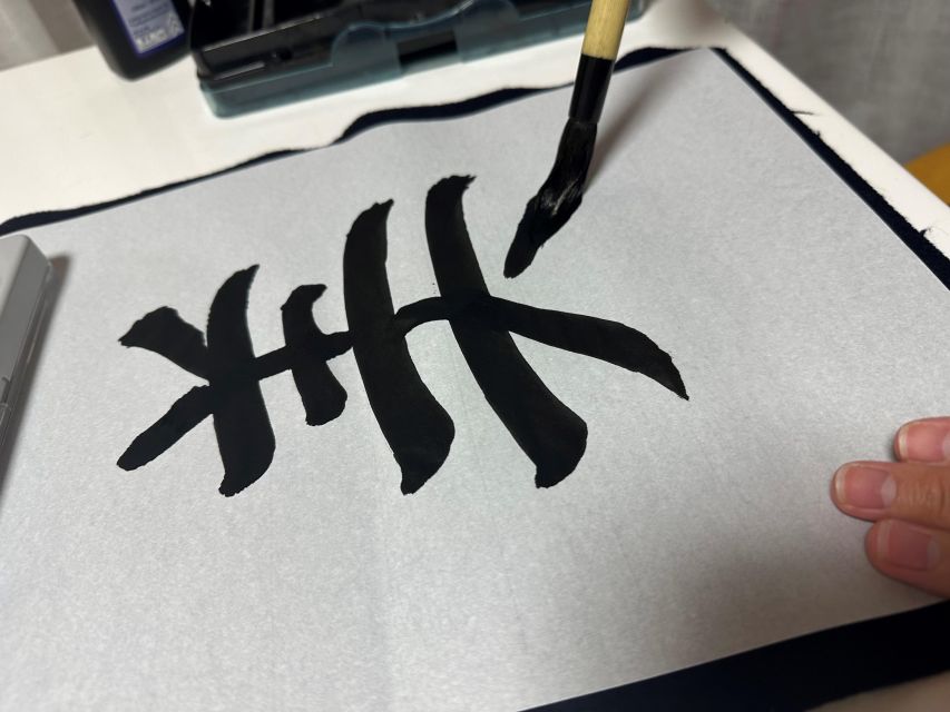 Fukuoka Japanese Calligraphy Experience - Price and value in Fukuoka, plus what costs extra