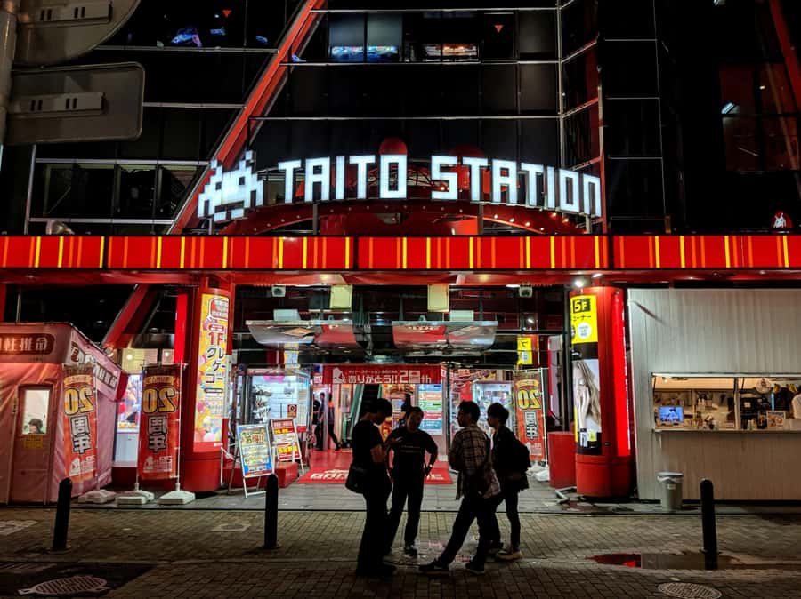 Fukuoka: Private Nightlife and Hidden Gems Tour with a Local - How the Guide Helps You Navigate Japan at Night
