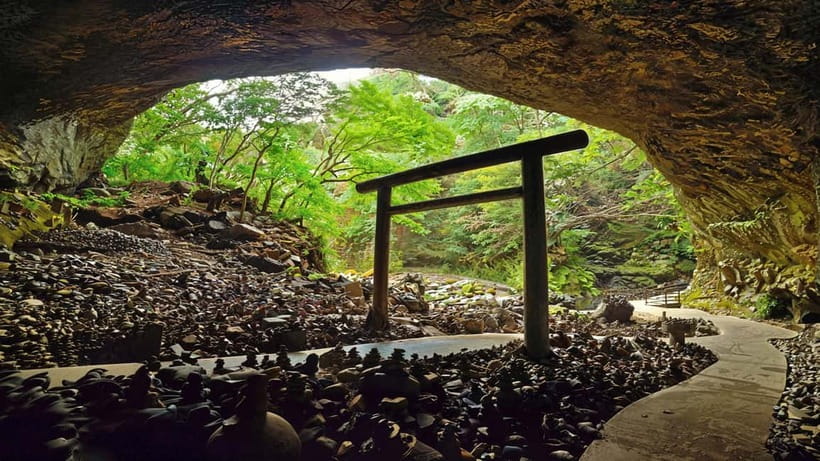 Fukuoka: Takachiho Gorge, Amano Iwato & Scenic Train Tour - The Big Idea: Nature Plus Myth in One 10-Hour Block
