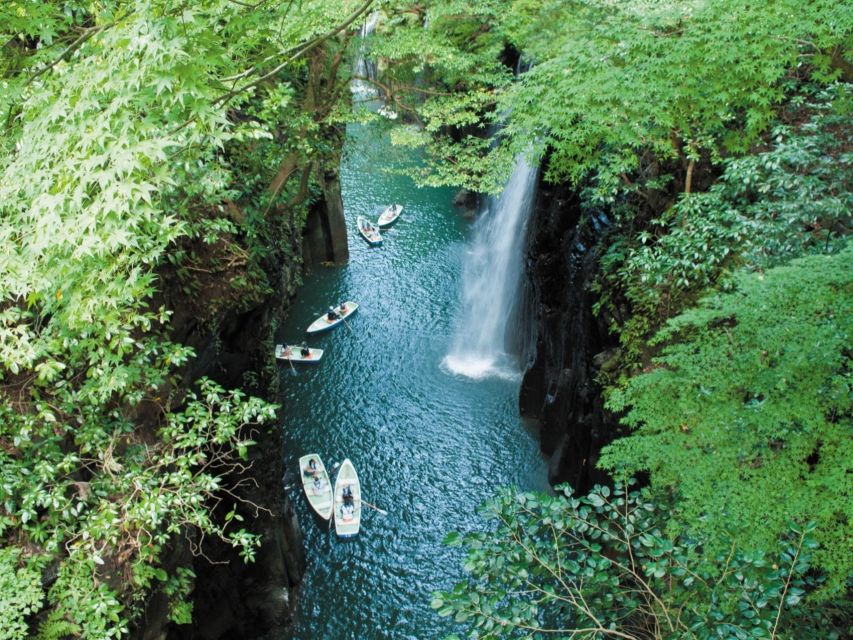 Fukuoka: Takachiho or Minami Aso Customizable 1-Day Tour - Shirakawa Spring Park: a calm opener with scenic breathing room