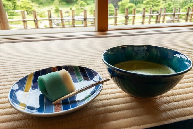 Full-Day Tour from Kanazawa: Samurai, Matcha, Gardens and Geisha - Gyokusen-an at Kanazawa Castle: matcha with garden views