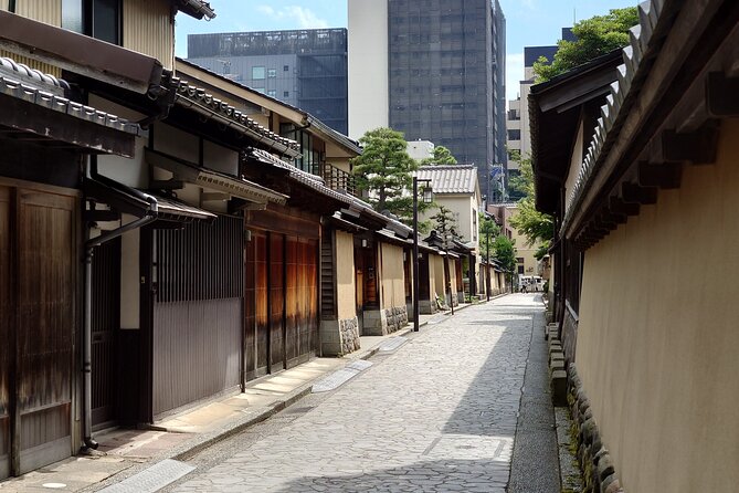 Full-Day Tour from Kanazawa: Samurai, Matcha, Gardens and Geisha - Higashi Chaya District: geisha-era streets and the art of quiet