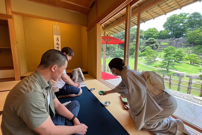 Full-Day Tour from Kanazawa: Samurai, Matcha, Gardens and Geisha - Ashigaru Museum: starting with everyday samurai life