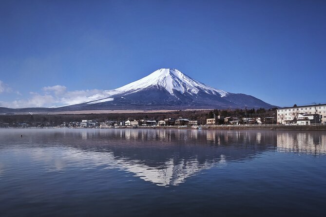 Full Day Tour to Mount Fuji with Guide in Spanish - Fugaku Wind Cave: a volcanic side of Mount Fuji