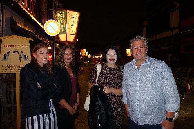 Gion Night Walking Tour - Yasakanoto at nightfall: where your camera will earn its keep