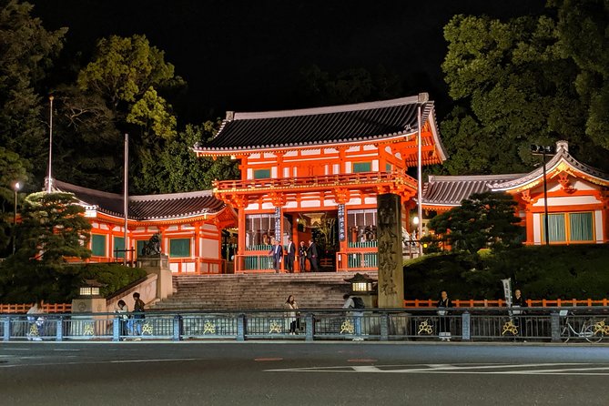 Gion Night Walking Tour - Group size and guide style: why questions matter in Gion