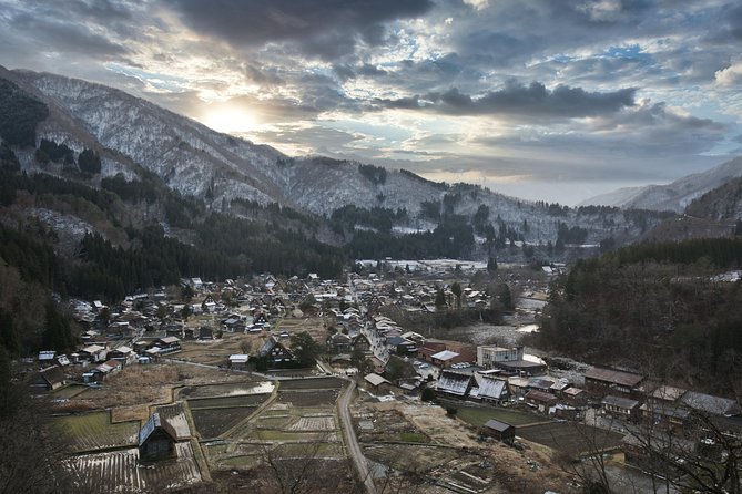 Gokayama and Shirakawago/Photoshoot by professional photographer - Timing, Transportation, and How to Plan Your Day