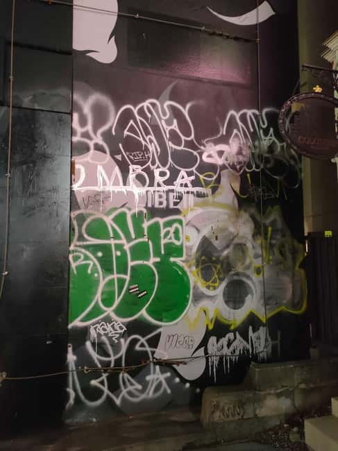 Graffiti in Tokyo Walking Tour: Shibuya and Harajuku - Key things that make this tour work