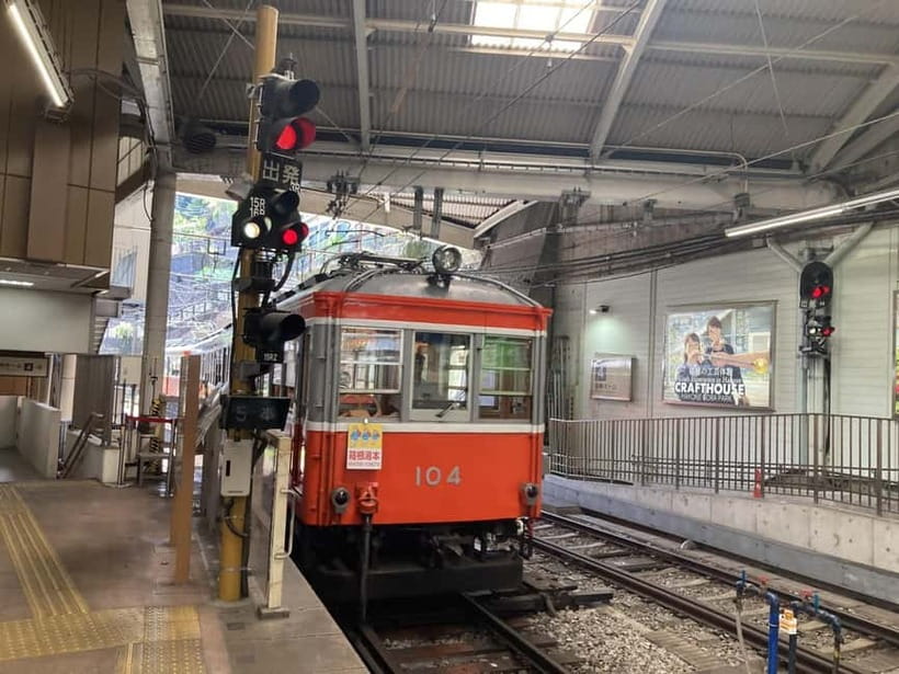 Hakone Adventure: Explore Nature’s Beauty and Tranquility - Owakudani geothermal valley: steam vents, sulfur air, and short guided time