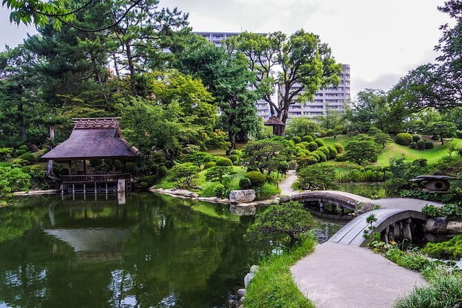 Half-Day Hiroshima Highlights Tour - Peace Memorial Park: Castle Tower, Ninomaru, and Gokoku Shrine