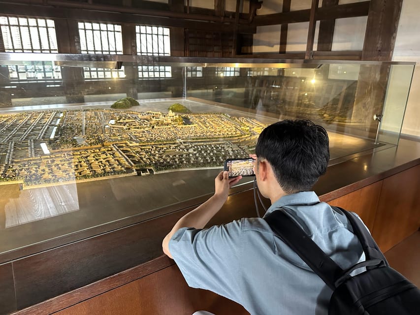 Himeji: Himeji Castle Guided Tour – UNESCO Heritage - Photo Moment at the Tower, Not Just Another Selfie
