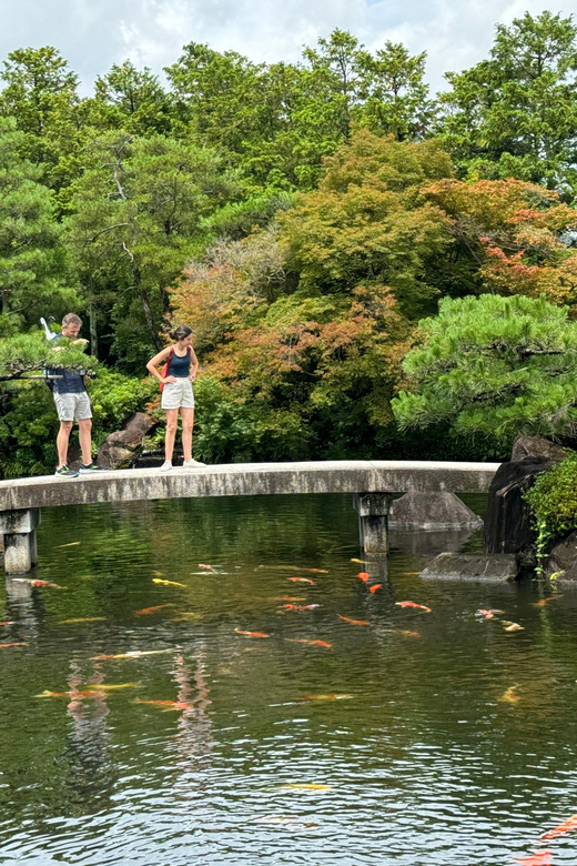 Himeji: Himeji Castle & Kokoen Garden 3.5-Hour Guided Tour - Guide Styles Matter, and You’ll See It in the Names