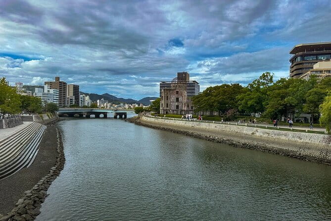 Hiroshima and Miyajima Day Trip with Itsukushima Shrine & Ferry - Why This Hiroshima and Miyajima Trip Feels Easier Than DIY