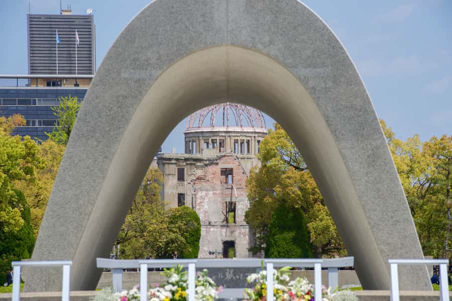Hiroshima: Full-Day City Highlights Private Guided Tour - Peace Memorial Museum: artifacts and testimonies that change the way you see the day