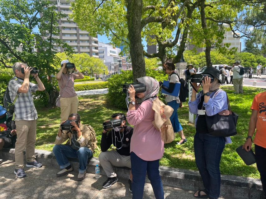 Hiroshima：Guided Virtual Tour/PEACE PARK TOUR VR - Atomic Bomb Dome: the city before, the blast aftermath, and what rebuilt looks like