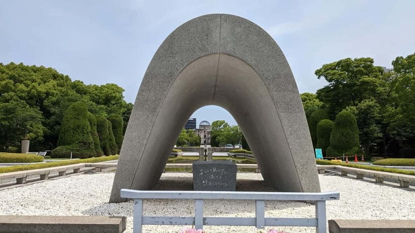 Hiroshima Historical Walking Tour - Why A-Bomb was Dropped - Hiroshima Castle: reading strategy in stone, with time for photos