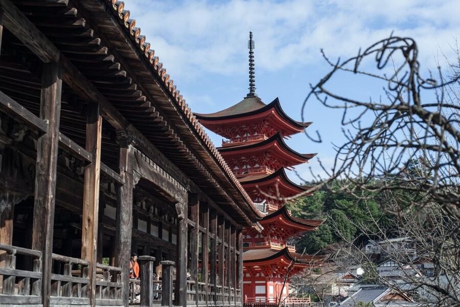 Hiroshima: Miyajima Peace Memorial Icons of Peace and Beauty - Walking pace, comfort, and what to pack
