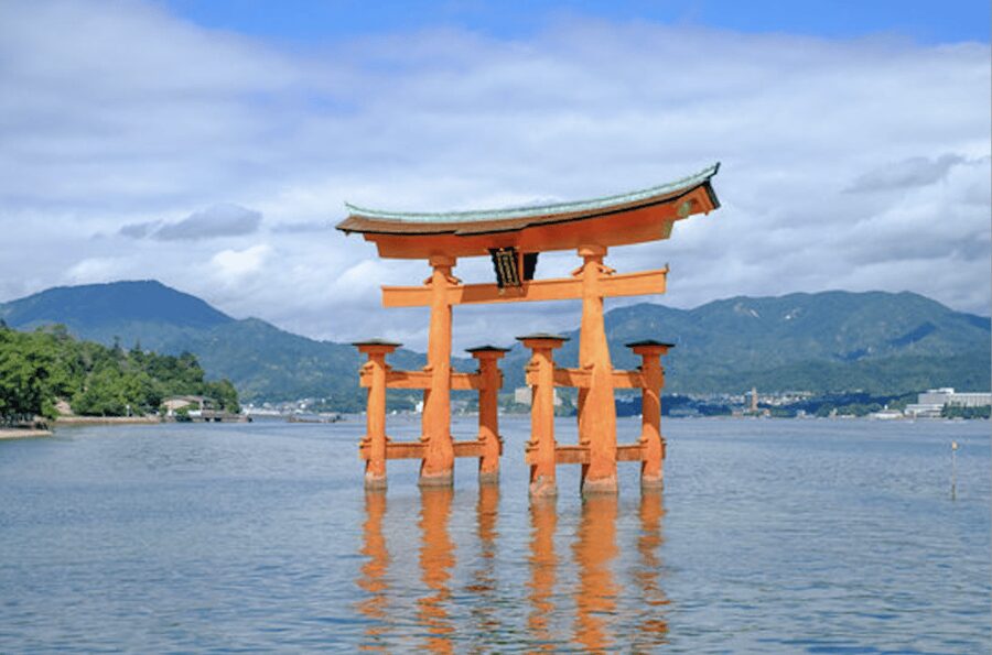 Hiroshima/Miyajima Private Custom Tour with Local Guide - Food breaks that taste local, with fewer regrets