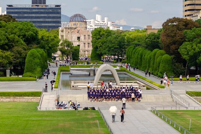Hiroshima & Miyajima: Private Full-Day Tour with a Local Guide - Miyajima lunch and okonomiyaki choices that fit real diets