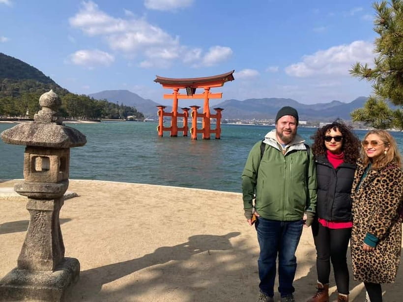 Hiroshima/Miyajima: UNESCO Highlights Small-Group Day Tour - Daishoin Temple: your choice between sake tasting and lantern-lit steps