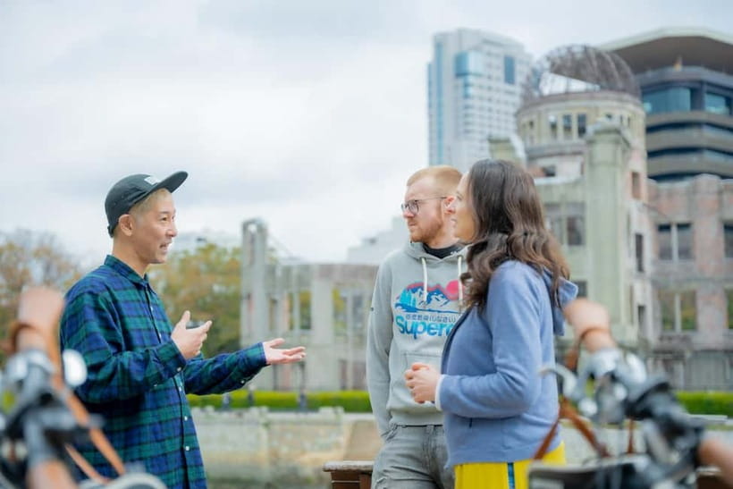 Hiroshima: Peace Cycling Tour with Local Guide - Meeting at Hiroshima Peace Park and getting set up
