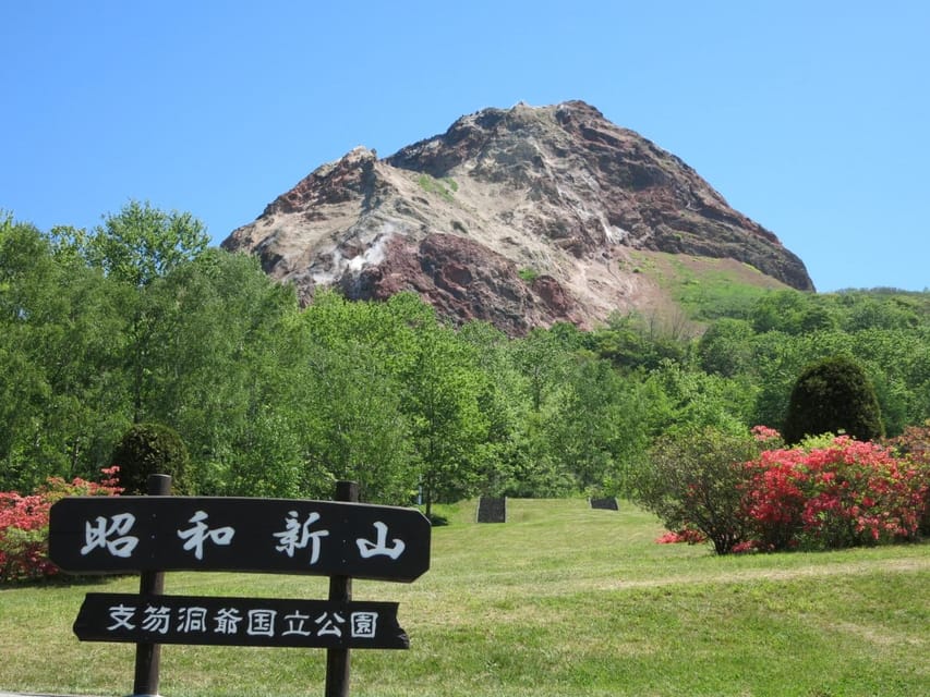 Hokkaido Noboribetsu Lake Toya Tour from Sapporo - Lake Shikotsu: Crystal-Clear Blue and Why It Works on a Bus Tour