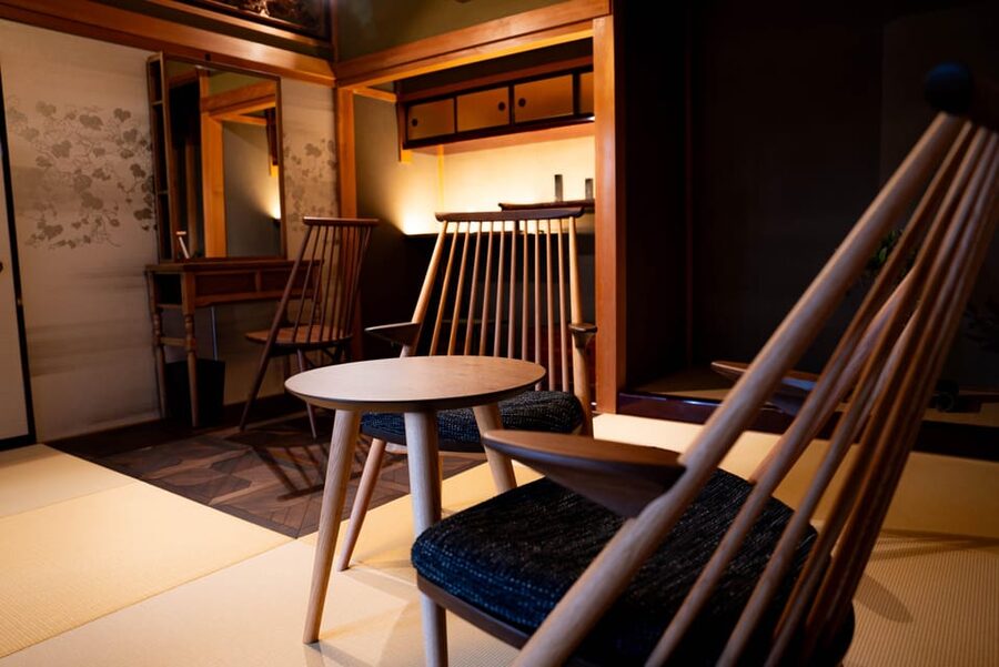 Immersive facial treatment in a Japanese space - Your Session Flow, From Calm Check-In to Mask Time