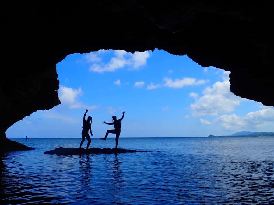 Ishigaki: Canoe or SUP at Kabira Bay＆Snorkeling at Blue Cave - Guide Quality, English Support, and the Human Touch