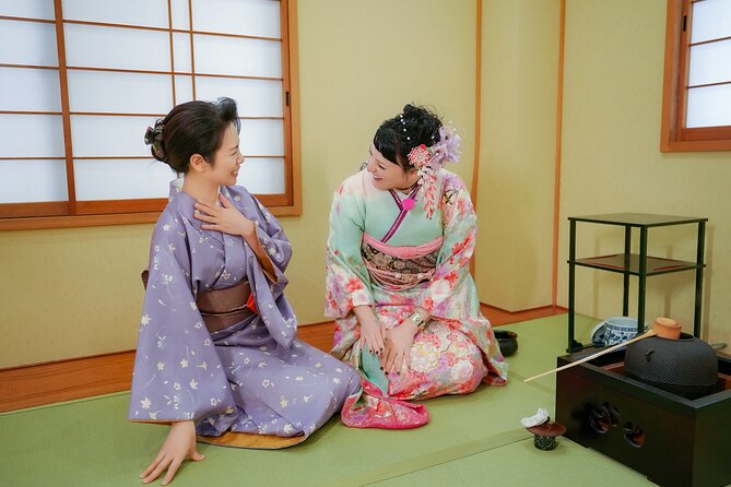 Japanese Matcha Tea Ceremony and Kimono Experience in Hanayaka - Getting dressed right: hairstyle, bag, and geta basics