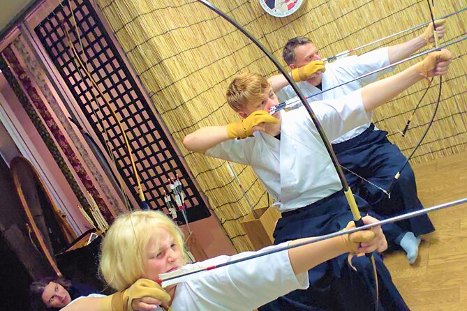 Japanesel Archery Experience HIROSHIMA CASTLE SHARAKU - Your First Shots: From Basics to Clean Form