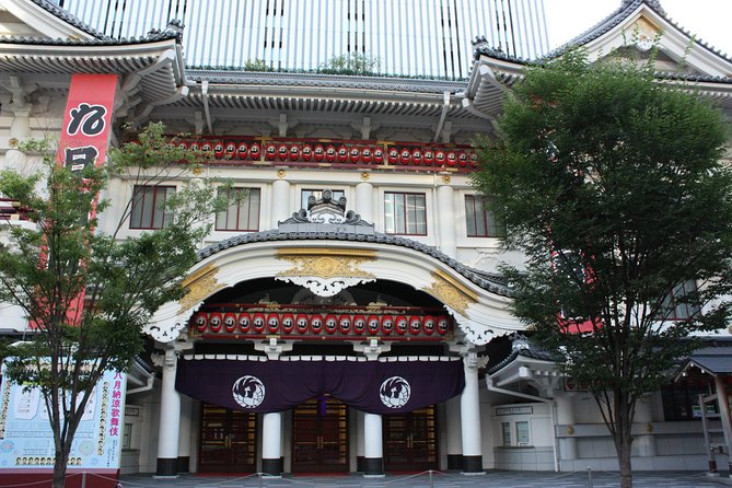 Kabuki Talk - Stop 1: Kabukiza Theater, the outside intro and the basement shopping level