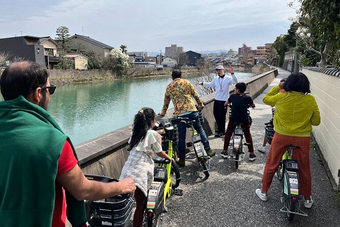 Kanazawa Half Day E-bike Tour - Kenrokuen Garden: how to enjoy one of Japan’s great gardens on a schedule