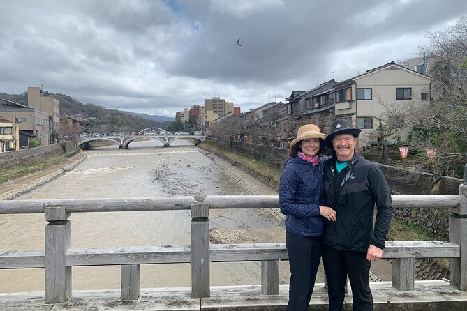Kanazawa Half Day E-bike Tour - Kanazawa Castle and Gyokusen-an matcha: the tea break is the point