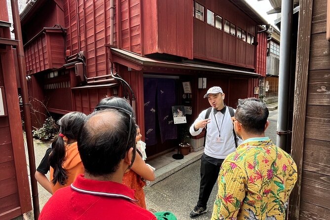 Kanazawa Half Day E-bike Tour - Nagamachi Samurai District: finishing in the lanes that feel lived-in