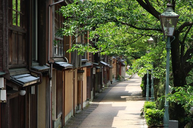 Kanazawa Half Day Tour (Private Guide) - Getting around in 4 hours, and how your guide can adapt