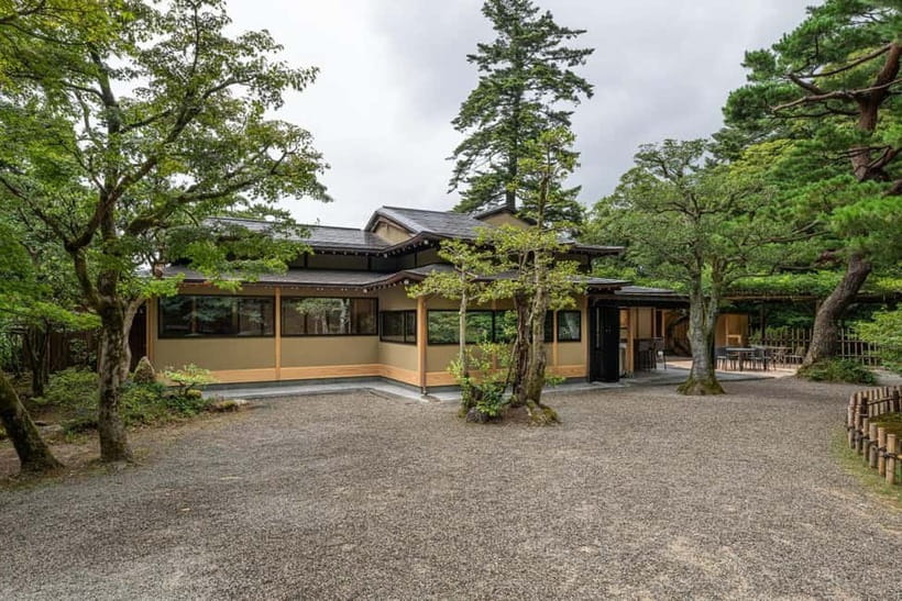 Kanazawa: Kenrokuen Tea Ceremony Experience - Entering Kenrokutei: Meeting Point, Timing, and How to Not Feel Awkward
