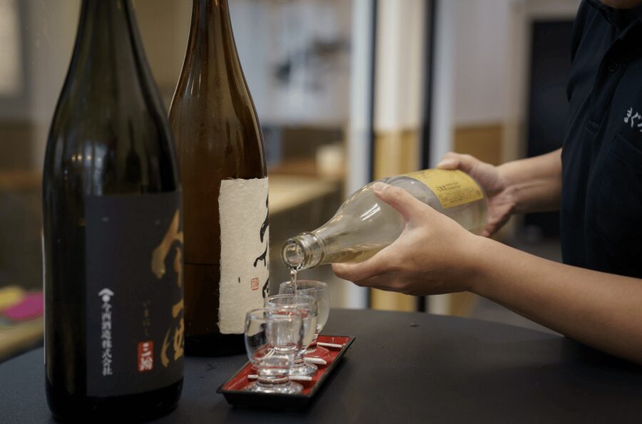 Kanazawa: Private Custom Tour with Local Guide - Higashi Chaya District: geisha-house lanes, tea shops, and an easy win for atmosphere