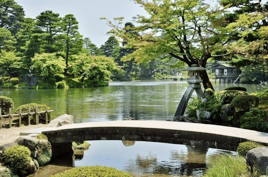 Kanazawa: Private Custom Tour with Local Guide - Kenrokuen Garden: the seasonal garden stop that actually teaches you to look