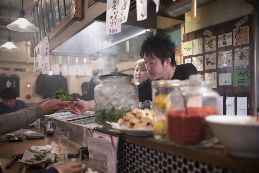 Kanazawa: Private Food Tasting Walking Tour - Omicho Market: where Kanazawa food tastes like everyday life