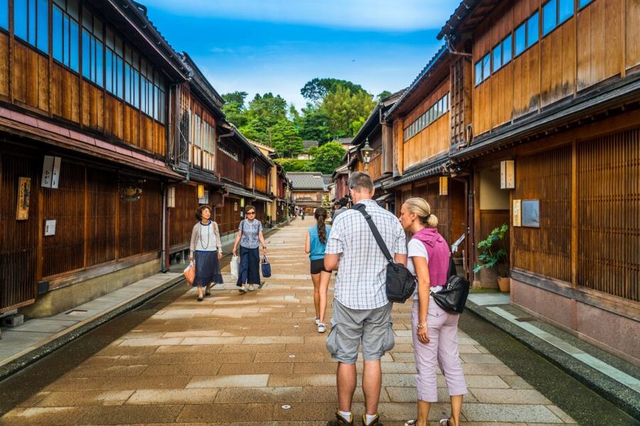 Kanazawa: Private Food Tasting Walking Tour - Katamachi and the “comfort food” side of Kanazawa