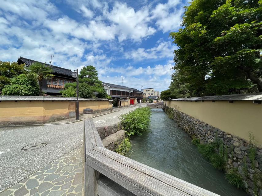 Kanazawa: Samurai, Matcha, Gardens and Geisha Full-Day Tour - The Kazue-machi Return Walk Back to Kanazawa Station
