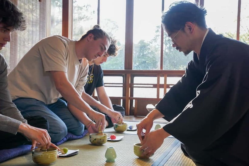 Kanazawa: Tea Ceremony Experience at Kenrokuen - Togeikissa Tozan, steps from Kenrokuen and Kanazawa Castle Park