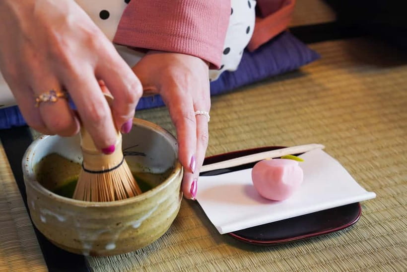 Kanazawa: Tea Ceremony Experience at Kenrokuen - Who should book this matcha session, and who should reconsider
