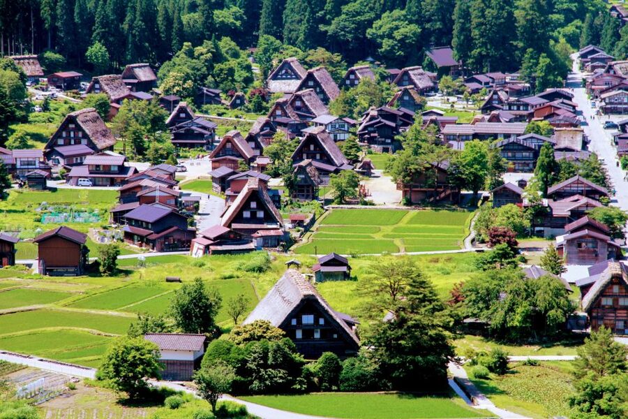 Kanazawa to Shirakawago: Half-Day Tour - Booking Decision: Should You Book Kanazawa Tours?