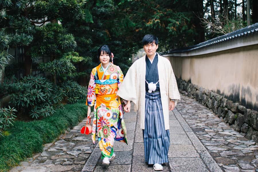Kanazawa:Traditional Experience -kimono rent at wargo - Price and value: what $33 really buys, plus common add-ons