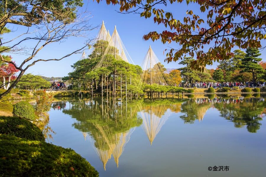 Kanazawa: World Heritage Shirakawa-go & Two Local Experience - Shirakawa-go: World Heritage views with time to actually wander