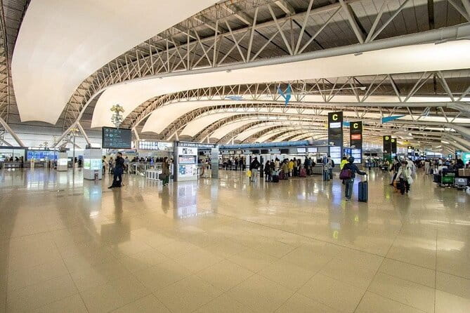 Kansai Airport (KIX) Transfer to Osaka/Kobe/Kyoto/Nara/Wakayama - Luggage limits can make or break a smooth pickup