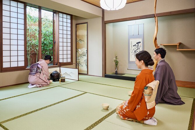 Kimono Tea Ceremony at Tokyo, Asakusa Maikoya - Dressing the part: choosing a kimono and getting your hair sorted