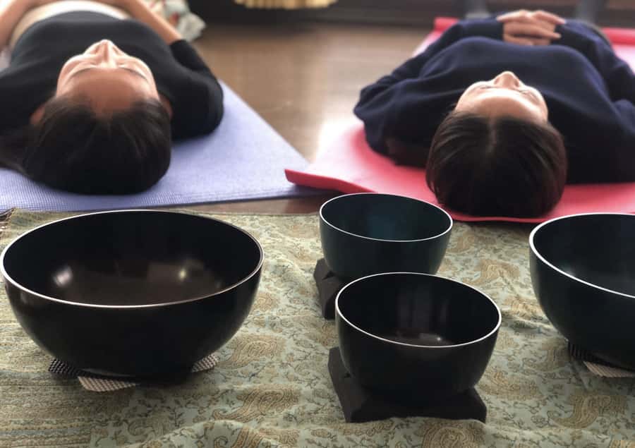 Kyoto: 1.5 hours Private Japanese Sound Bath Experience - Entering the room: Little Granmy Kyoto near Kyoto Station