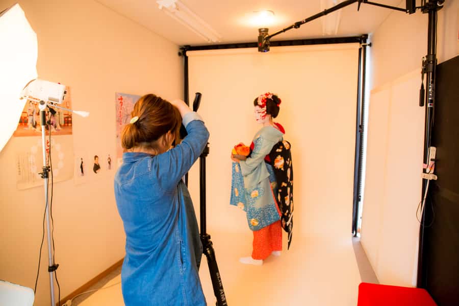 Kyoto: 2-Hour Maiko Makeover and Photo Studio Shoot - Inside the Air-Conditioned Photo Studio: What the Shoot Actually Feels Like